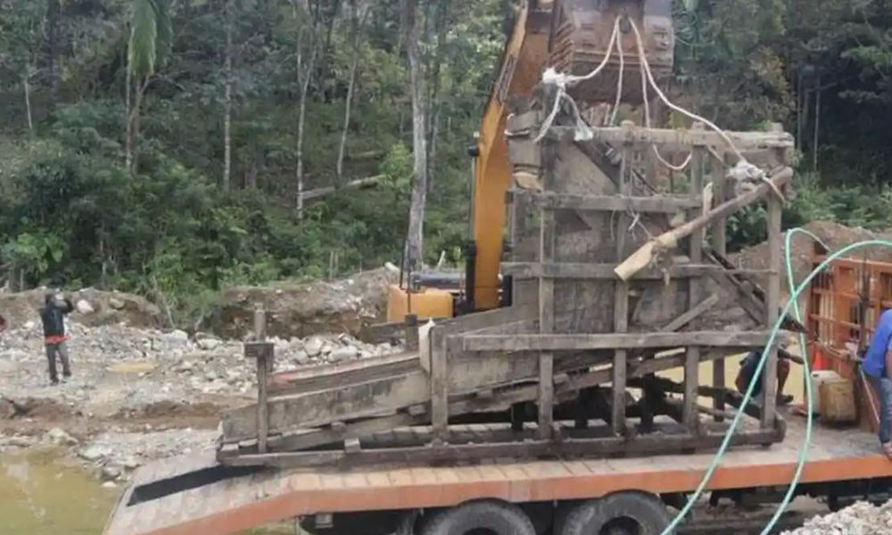 Belajar dari Tragedi "Desa yang Hilang dari Peta", Tim Gabungan Nagan Raya Bumi Hanguskan Sarang Tambang Emas Ilegal di Beutong! - TAMBANG.NEWS